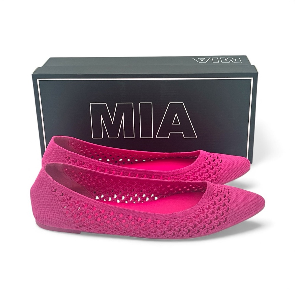 MIA Women's Vibrant‎ Pink Loafers